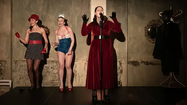 Aurora Elysion - Showact - Ein anziehender Beruf